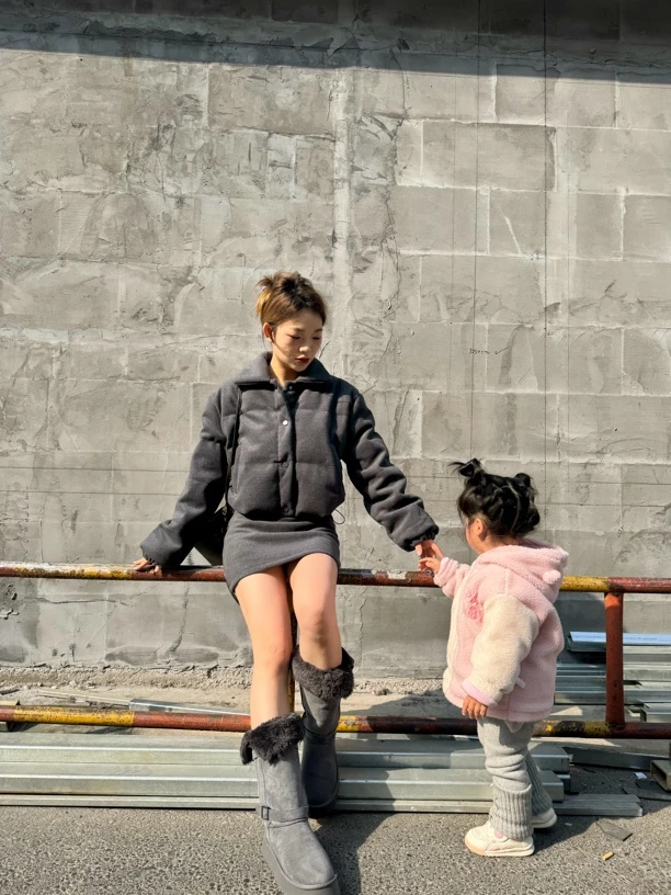 【小凤】韩系款套装～灰色羽绒服A字半身裙两件套装