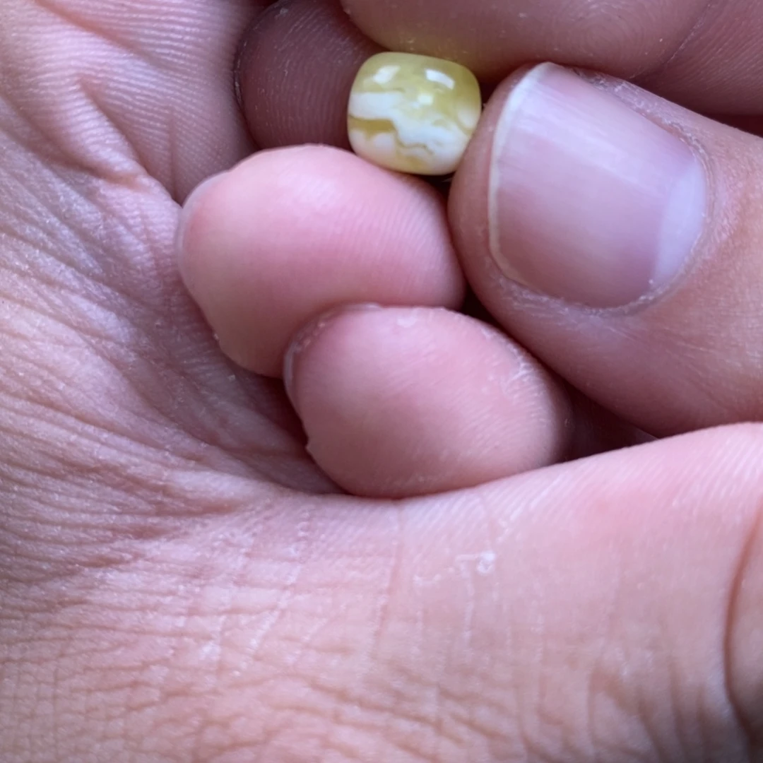 杰***姆蜜蜡未镶嵌裸石配饰