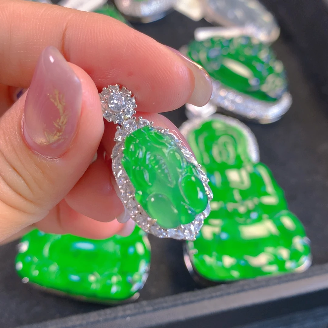 翡翠颈饰银S925镶嵌翡翠