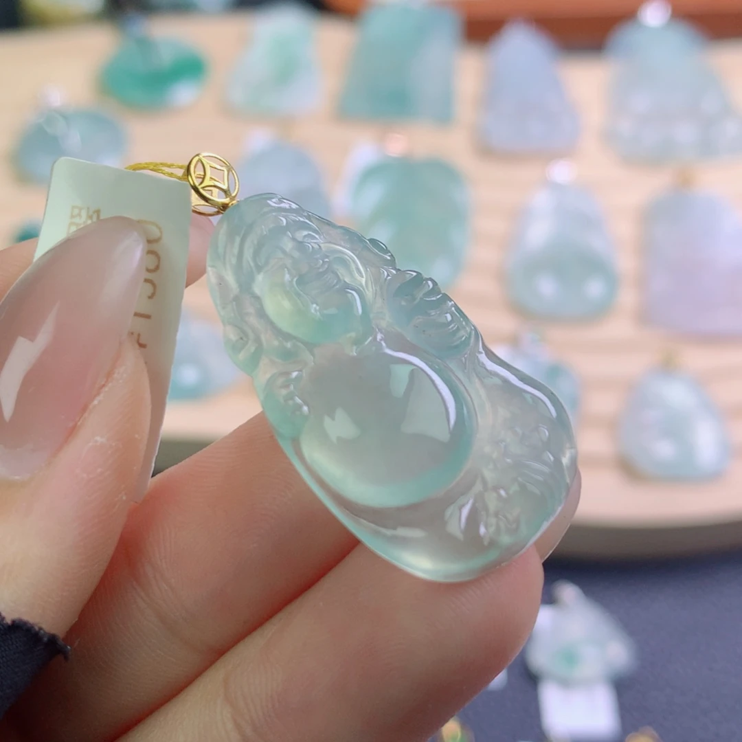 翡翠18K金镶嵌颈饰翡翠吊坠