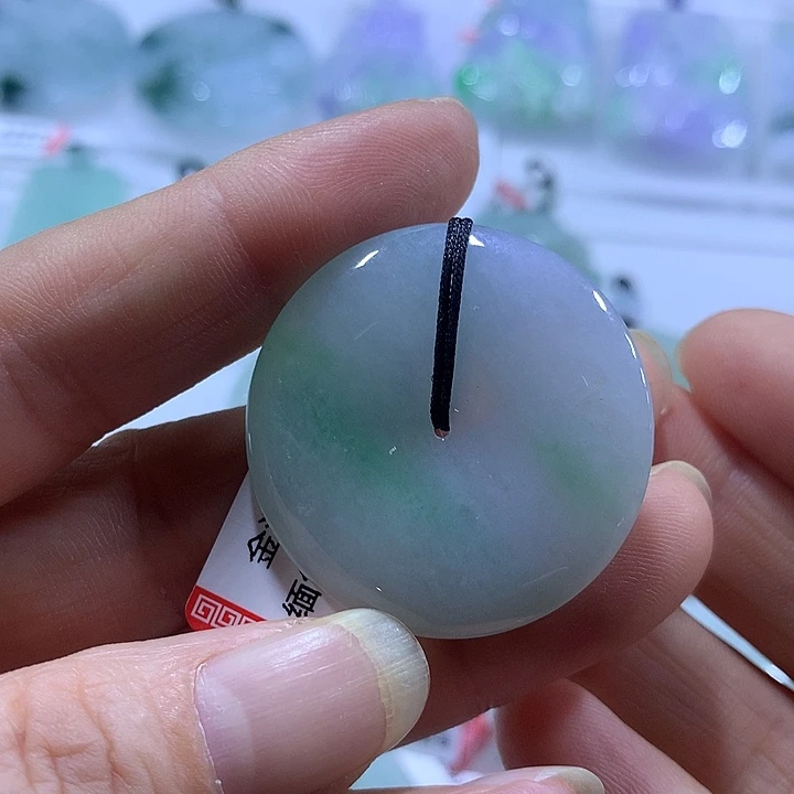 翡翠未镶嵌颈饰天然翡翠吊坠A货