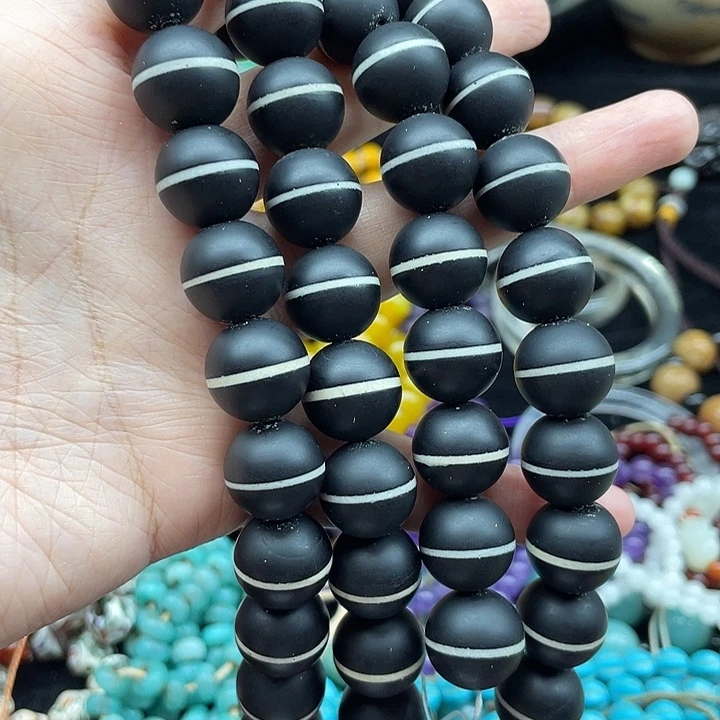 用***3玛瑙/玉髓未镶嵌颈饰