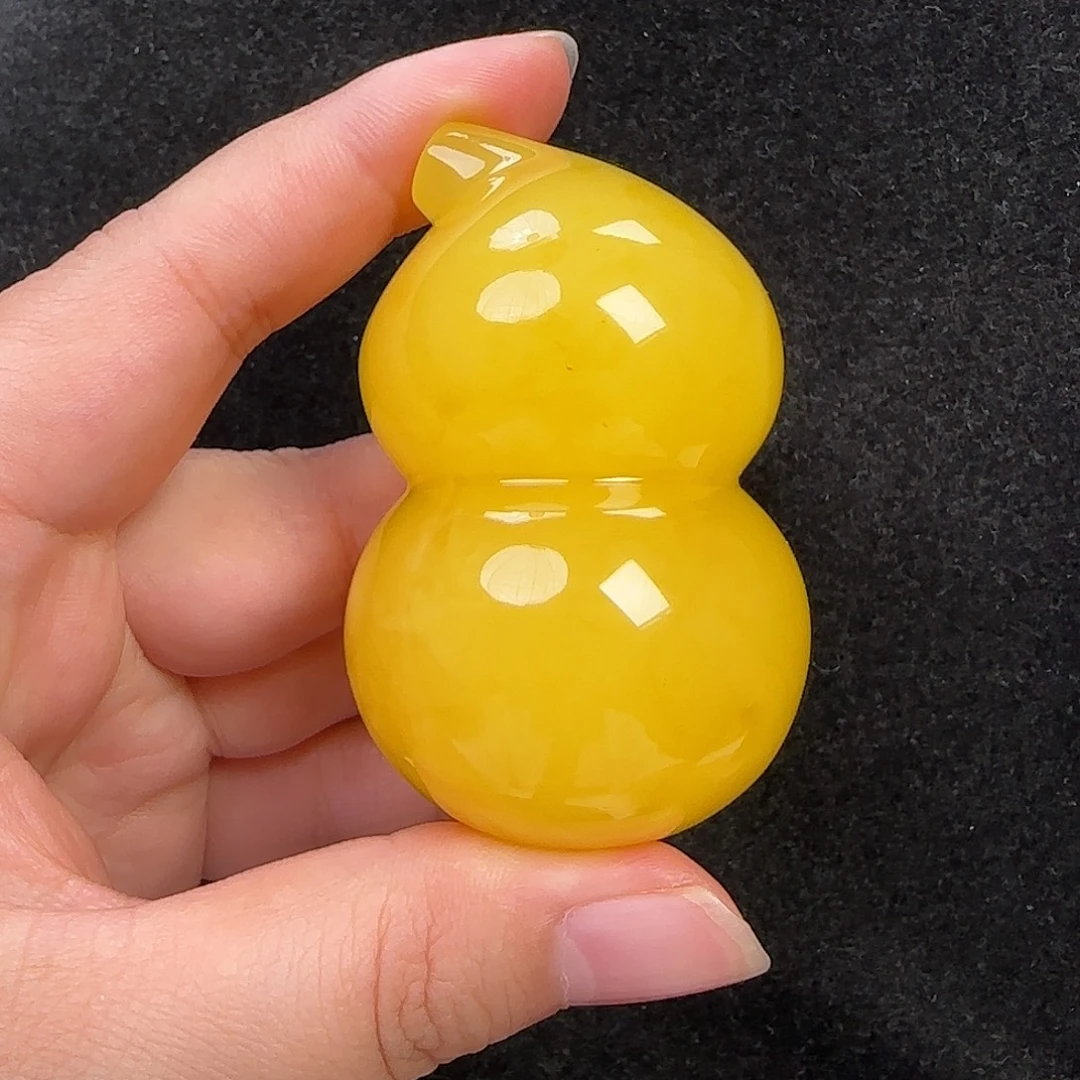 蜜蜡未镶嵌珠宝奇石