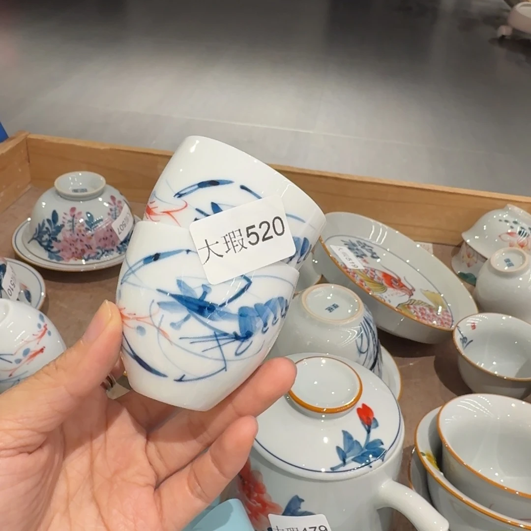 釉下手绘茶具微瑕