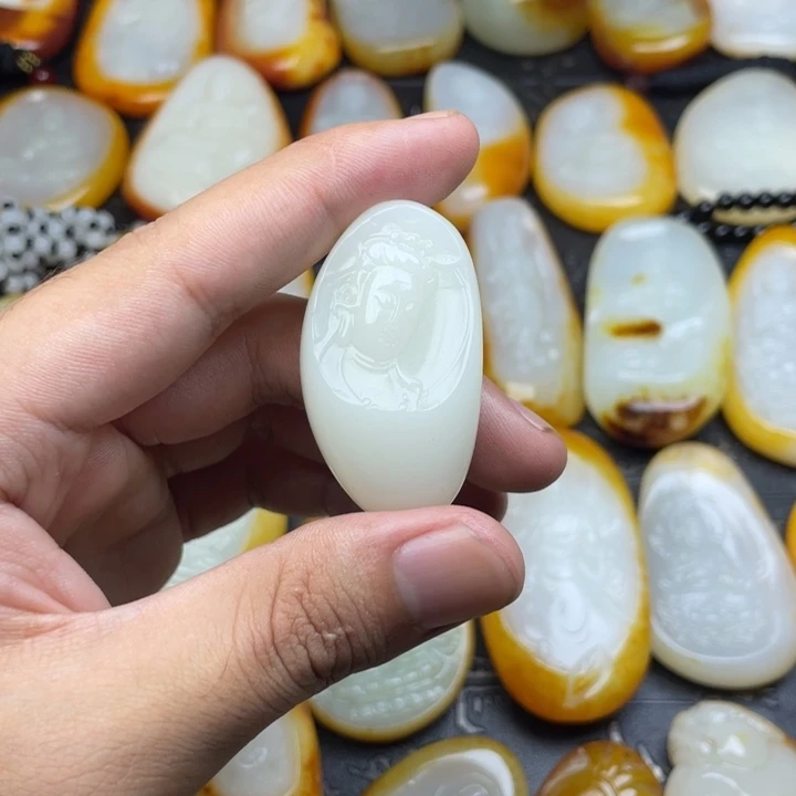 【闪购商品】颈饰未镶嵌和田玉以****场