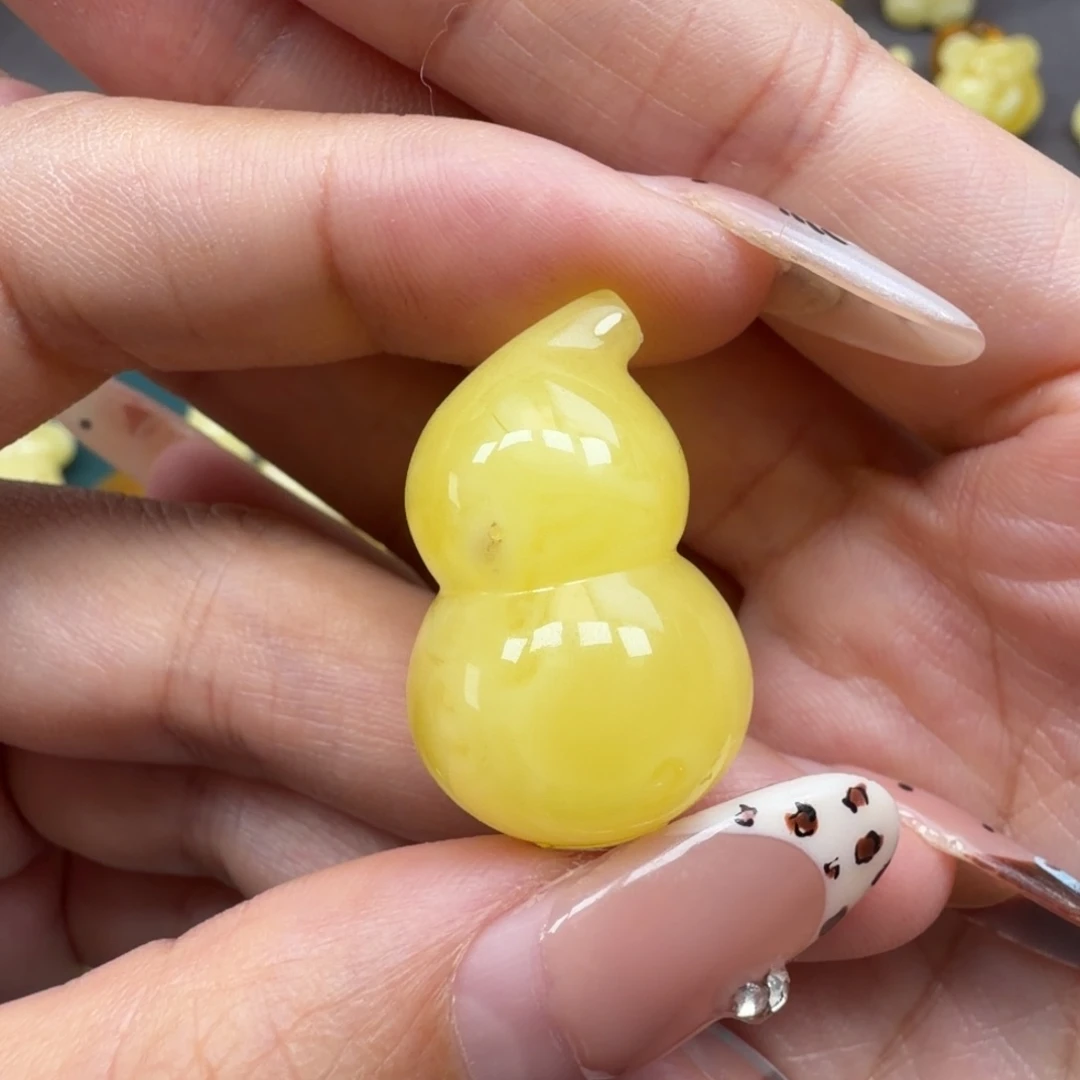 琥珀未镶嵌裸石蜜蜡