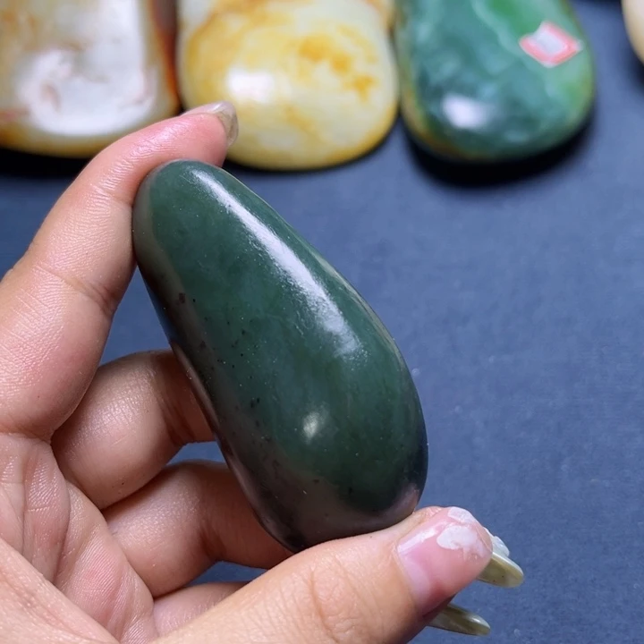 未镶嵌和田玉珠宝奇石