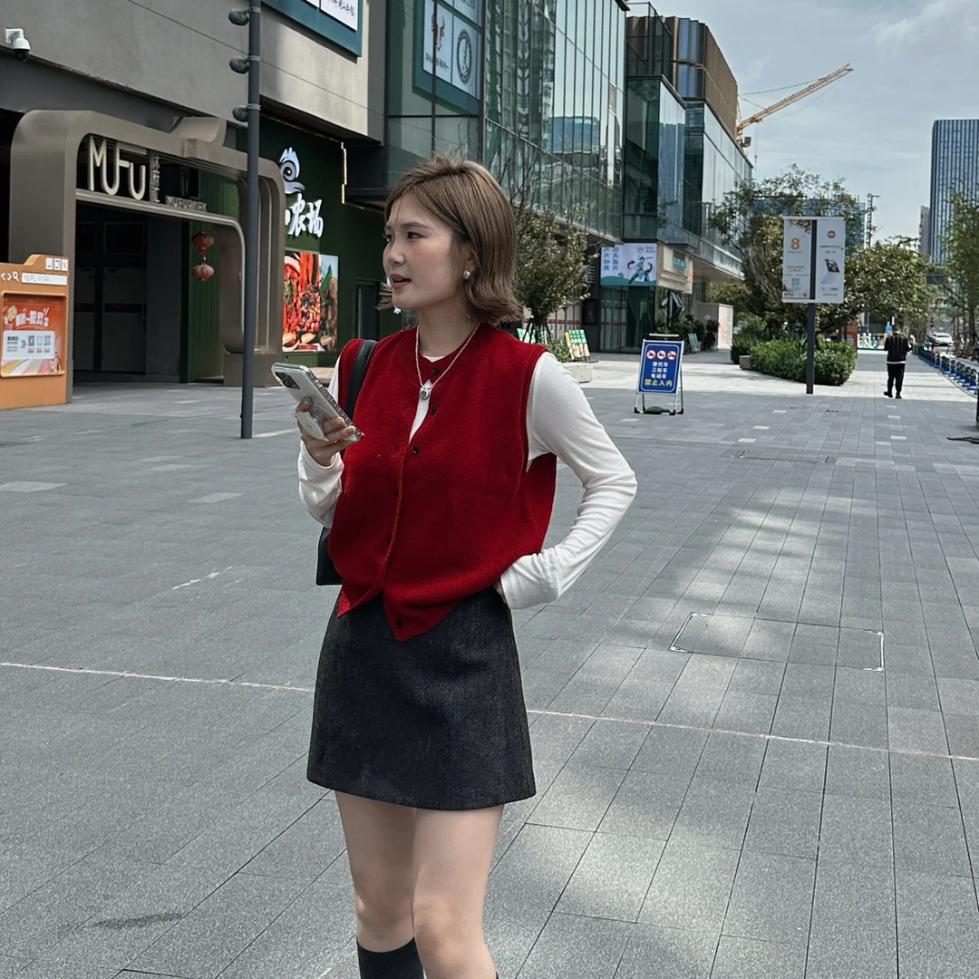 91852 秋季针织女通勤风圆领马甲