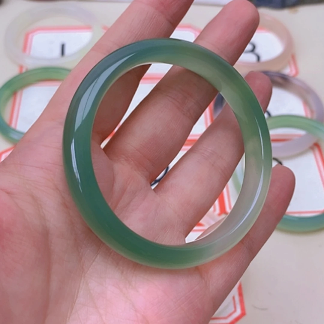 【闪购商品】玛瑙/玉髓未镶嵌珠宝半成品?****?