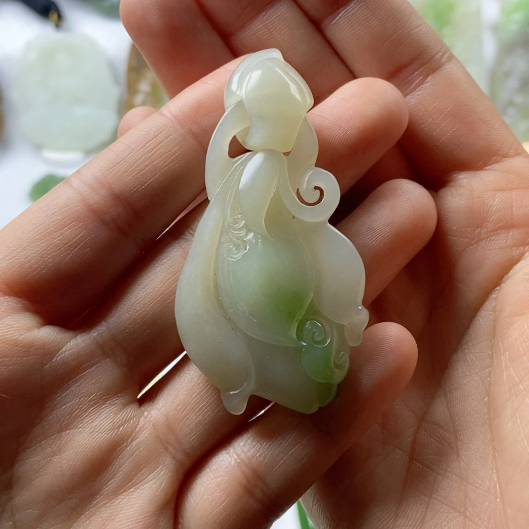 未镶嵌和田玉挂件