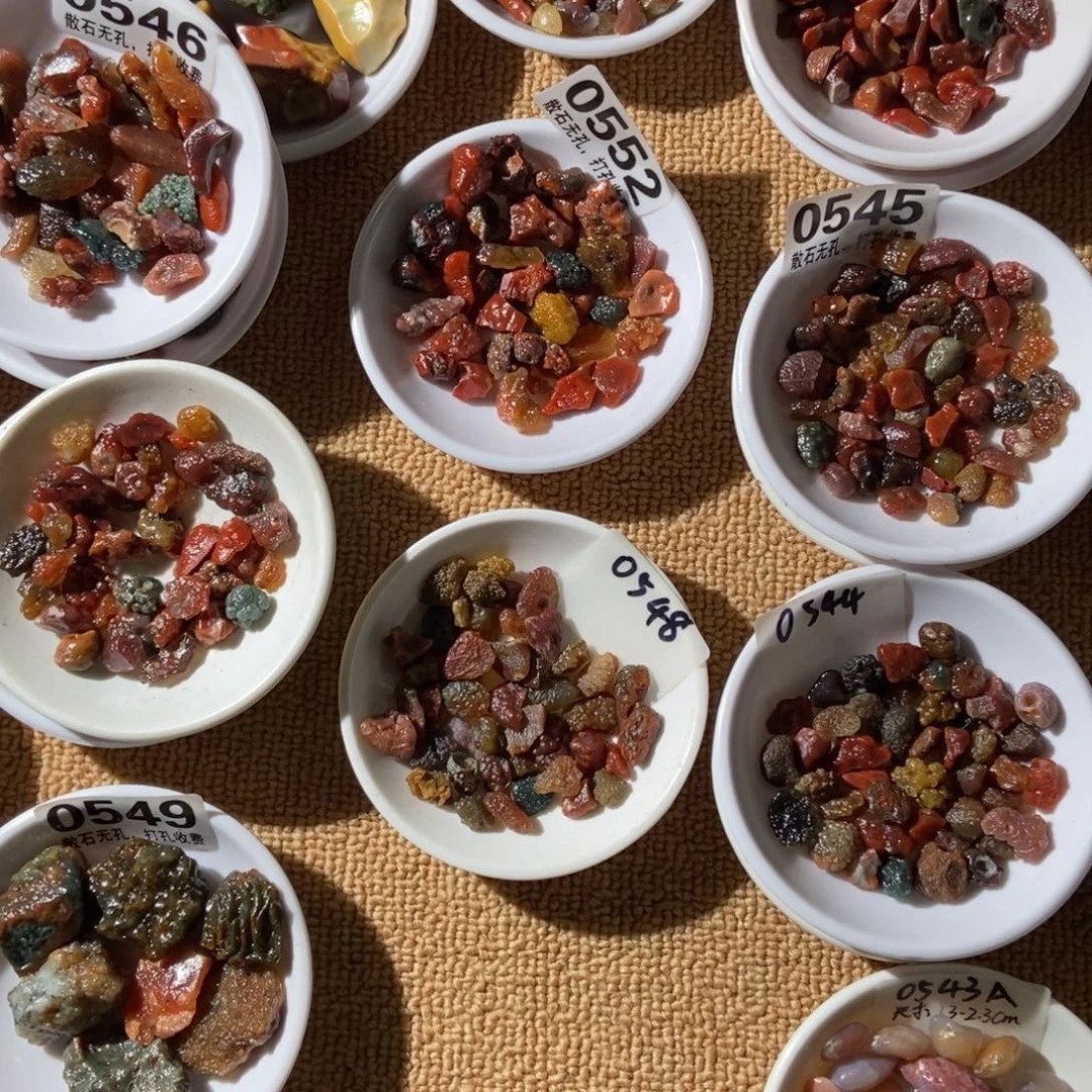 北***儿阿拉善8盘黑山鱼缸石