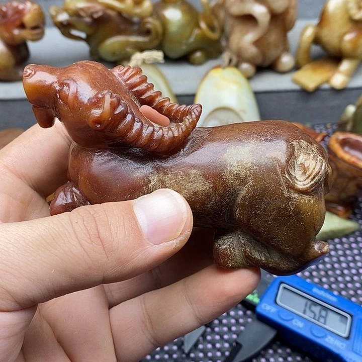未镶嵌蛇纹石玉颈饰绵*