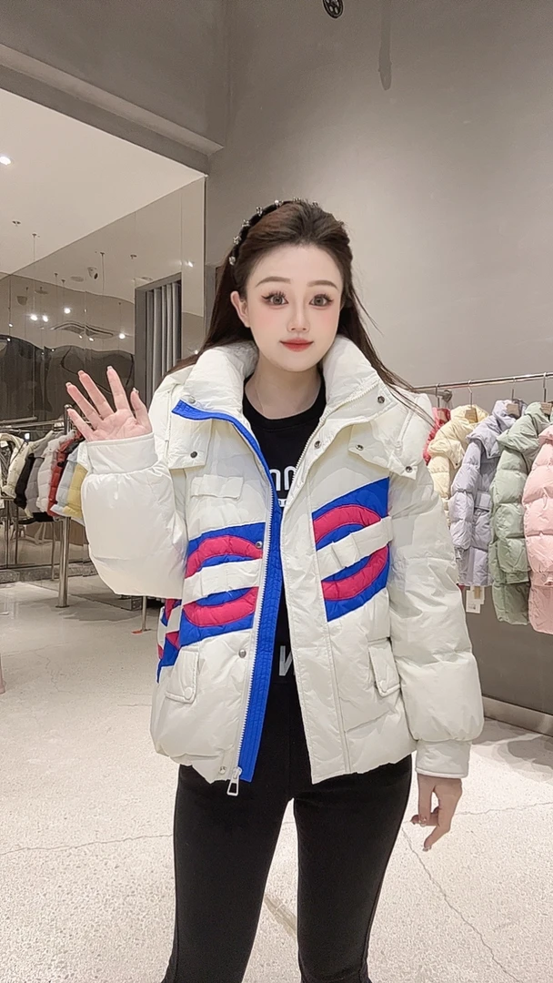 2024秋冬连帽保暖拼色羽绒服短款显瘦轻女装洋气时尚