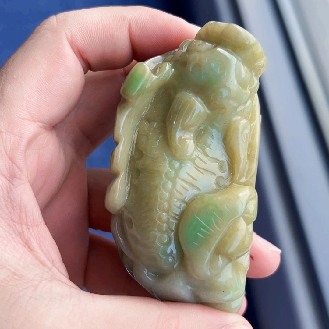 翡翠未镶嵌颈饰挂件