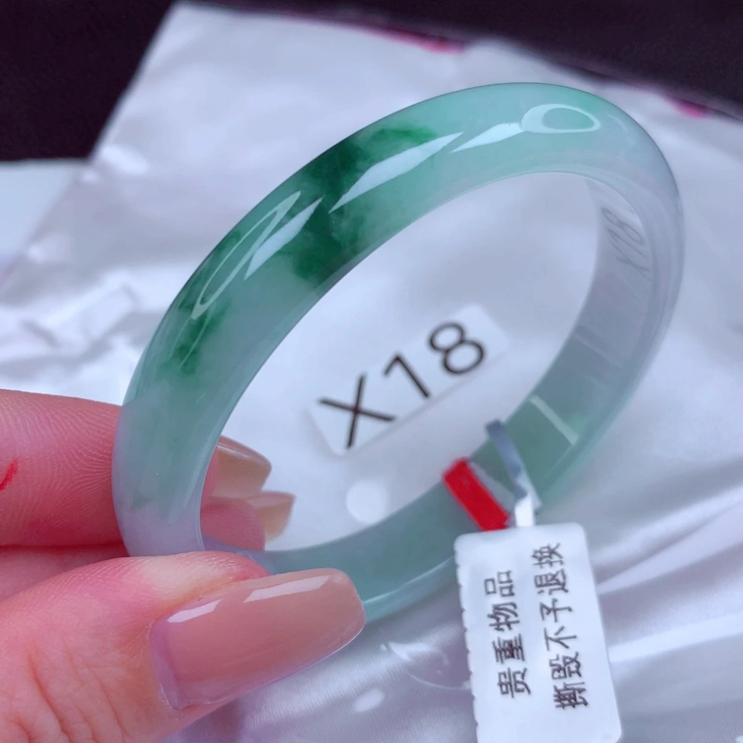 翡翠未镶嵌手镯手镯