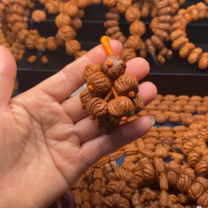 木质类秦岭山脉桃