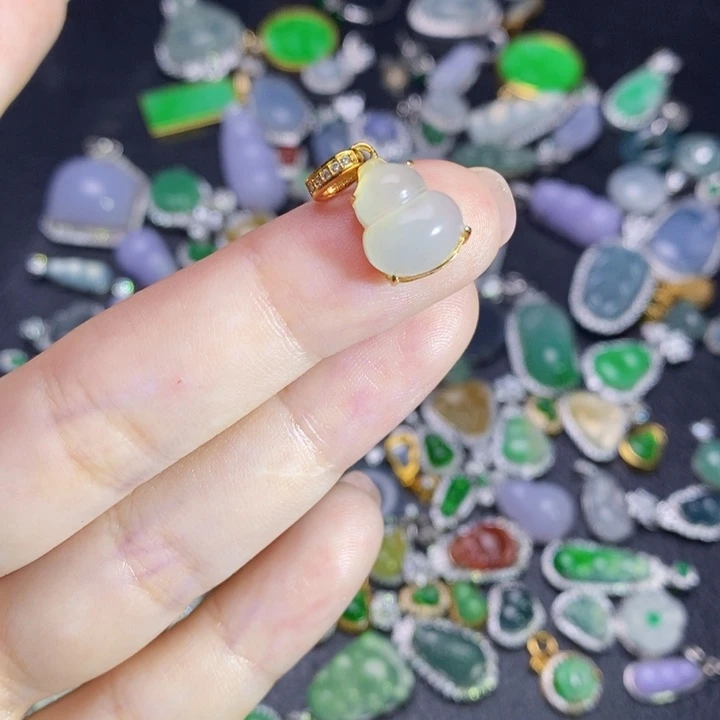 颈饰未镶嵌翡翠翡翠