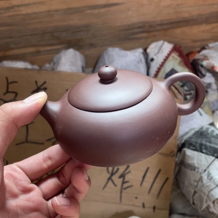 茶壶紫砂老厂紫砂壶一件。