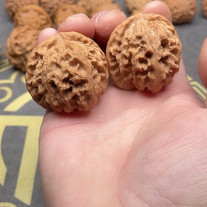 梧**.手把件苹果园狮子头尺寸42