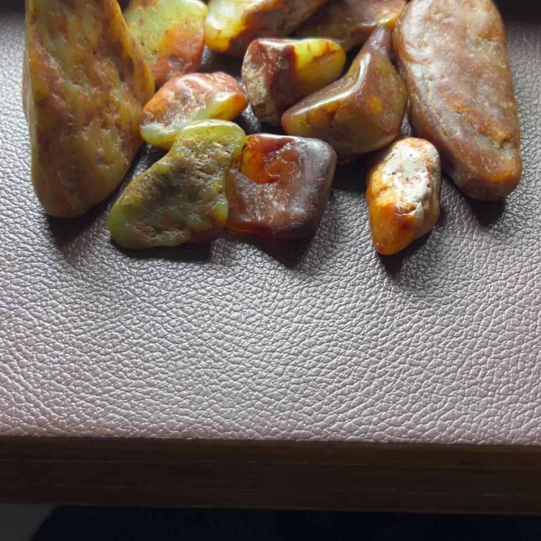 自***在岫岩老玉（透闪石质玉）未镶嵌挂件