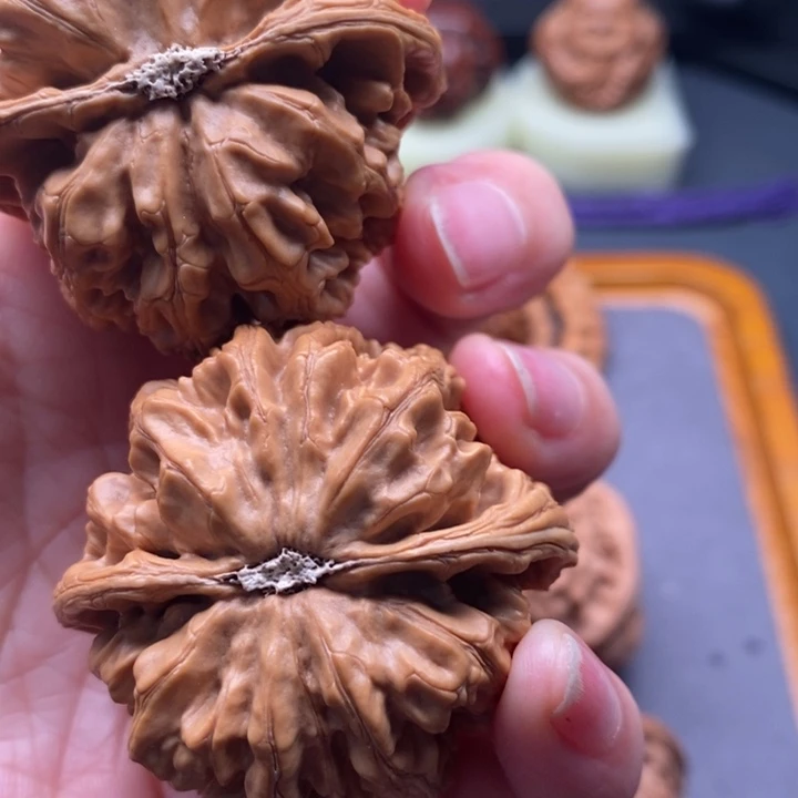 文玩核桃把件寒*粗筋