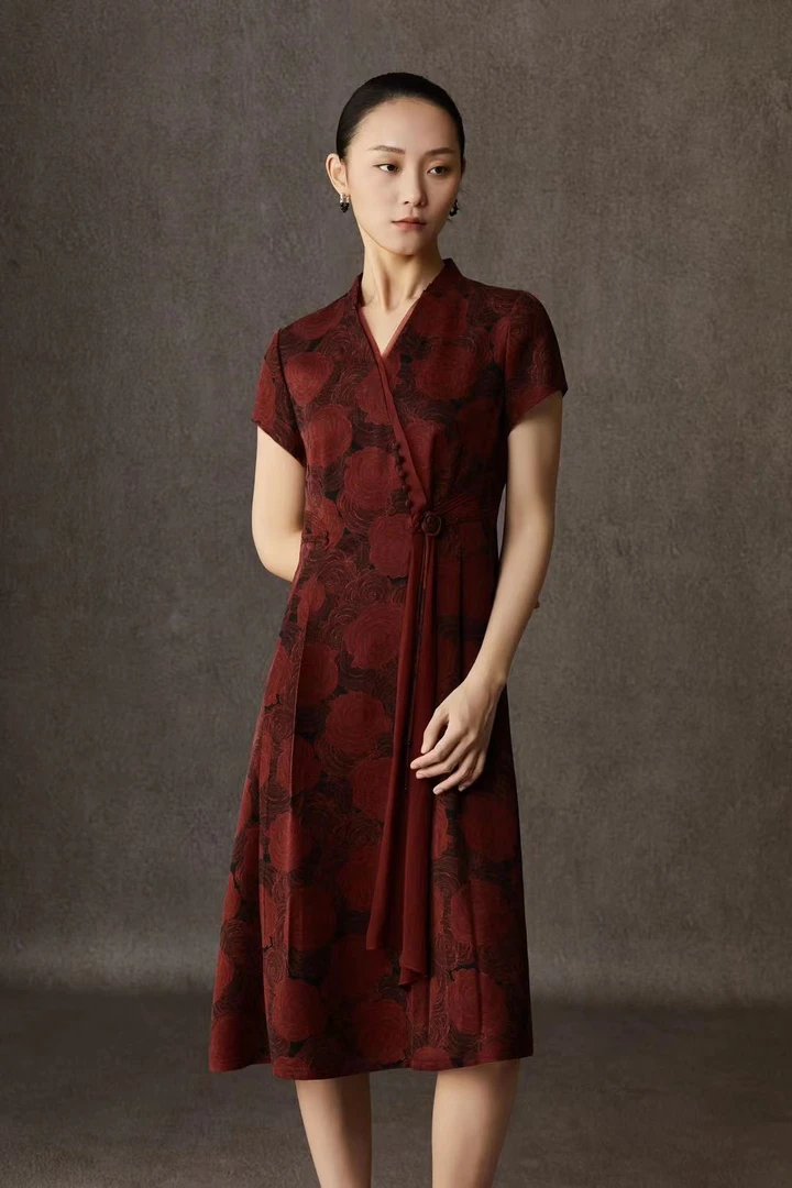 2024新款玫瑰花复古优雅时尚香云纱花萝连衣裙修身减龄68026