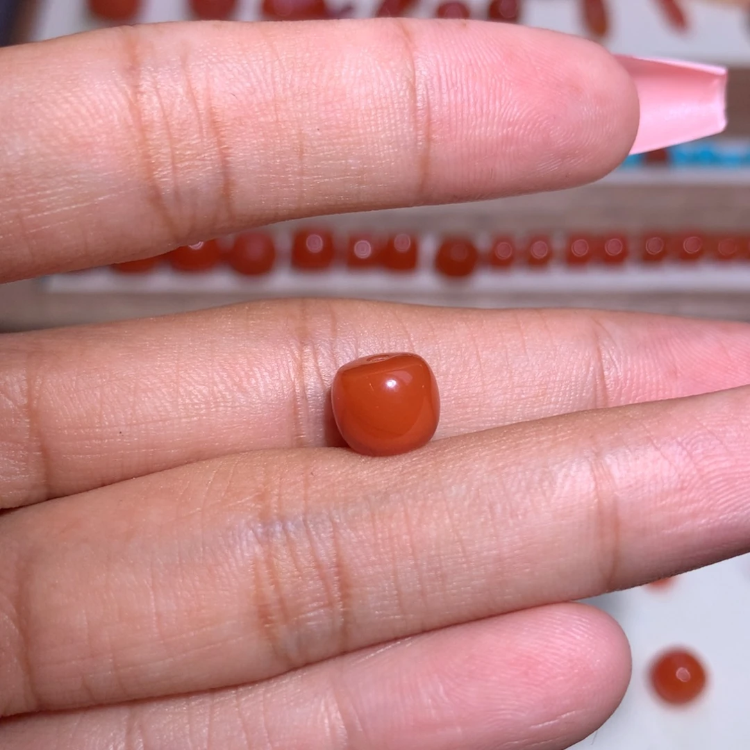 南红玛瑙未镶嵌直切8.5×7.5微纹