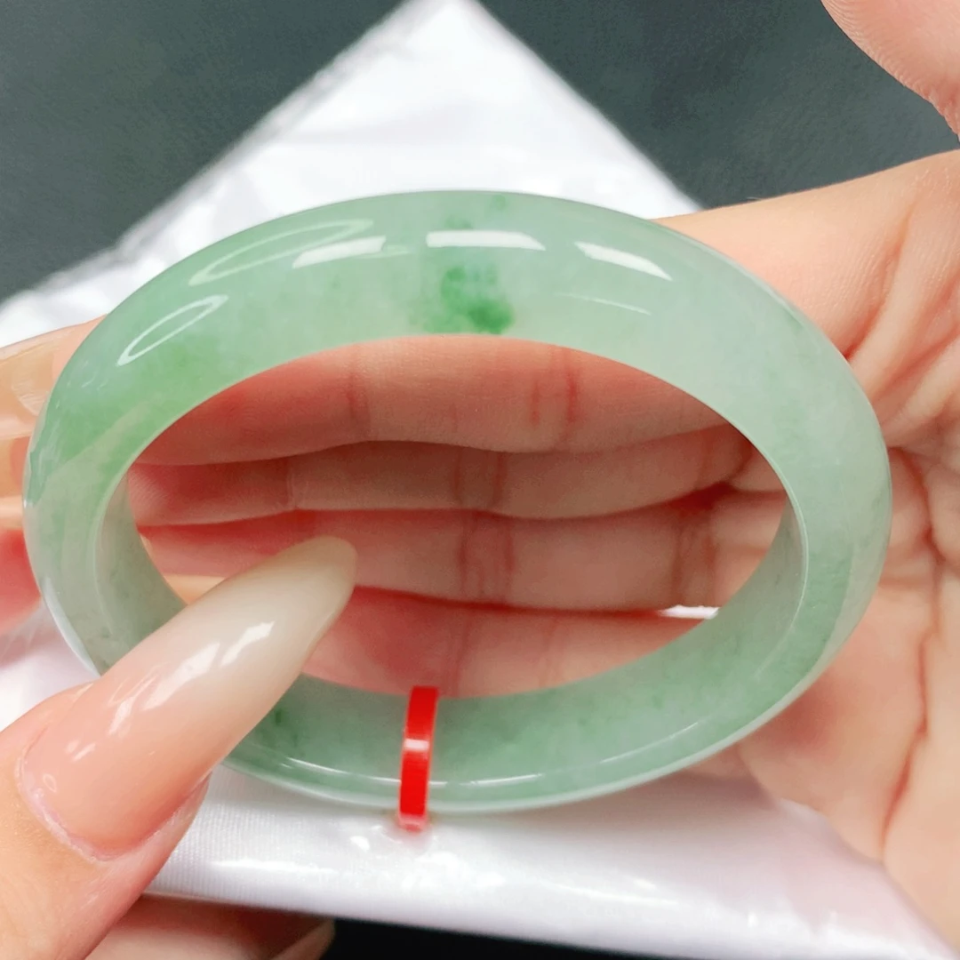 翡翠未镶嵌手镯53贵