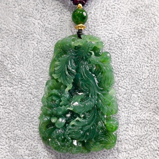 和田玉碧玉凤戏牡丹吊坠项链