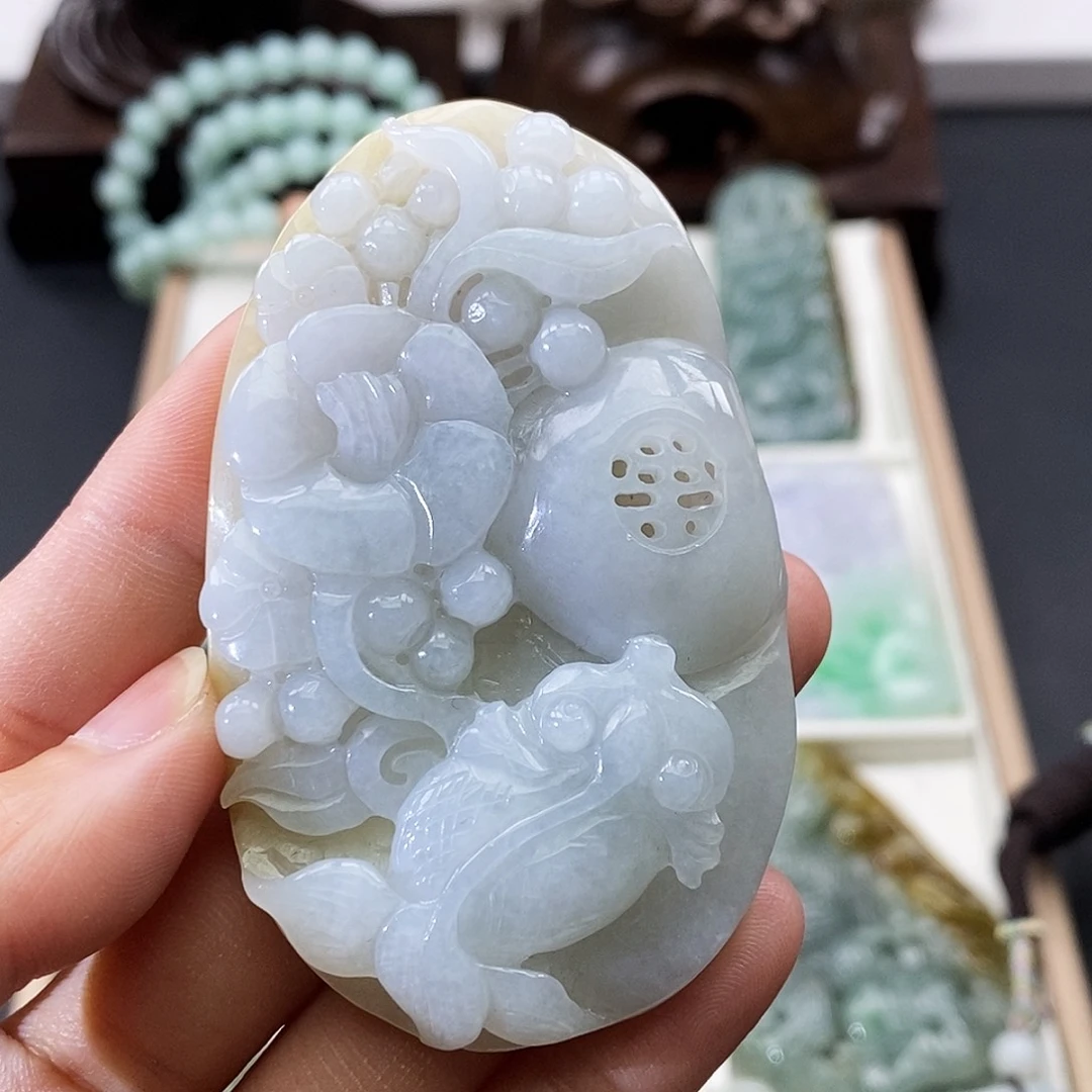 笑***生翡翠未镶嵌颈饰缅甸翡翠a货