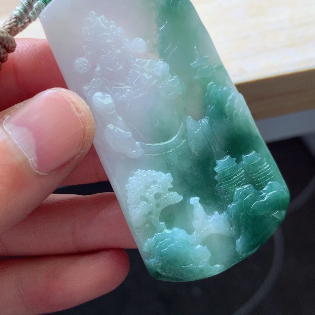 翡翠颈饰未镶嵌吊坠