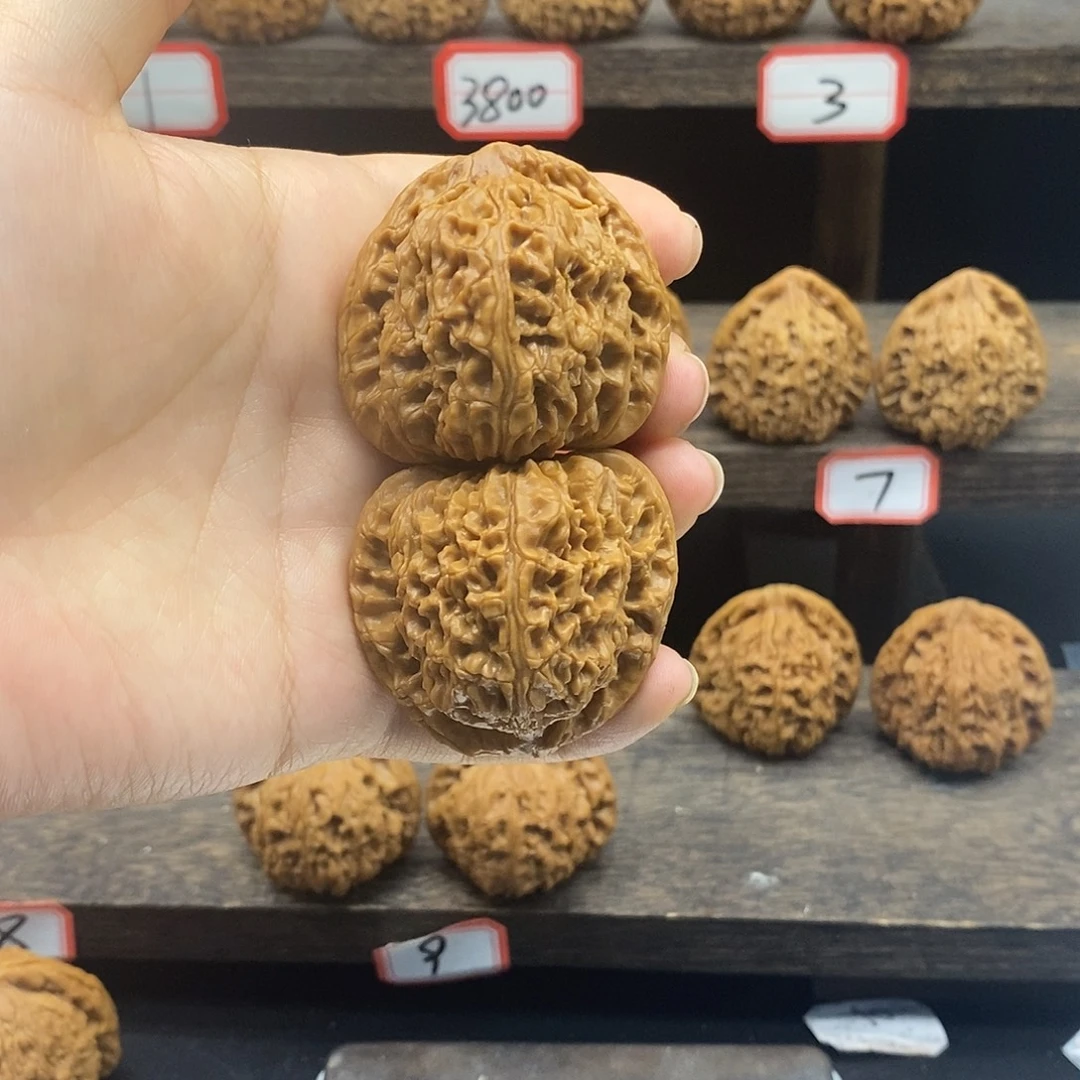 志***天吊坠文玩核桃全品无修南疆石43尺寸核桃