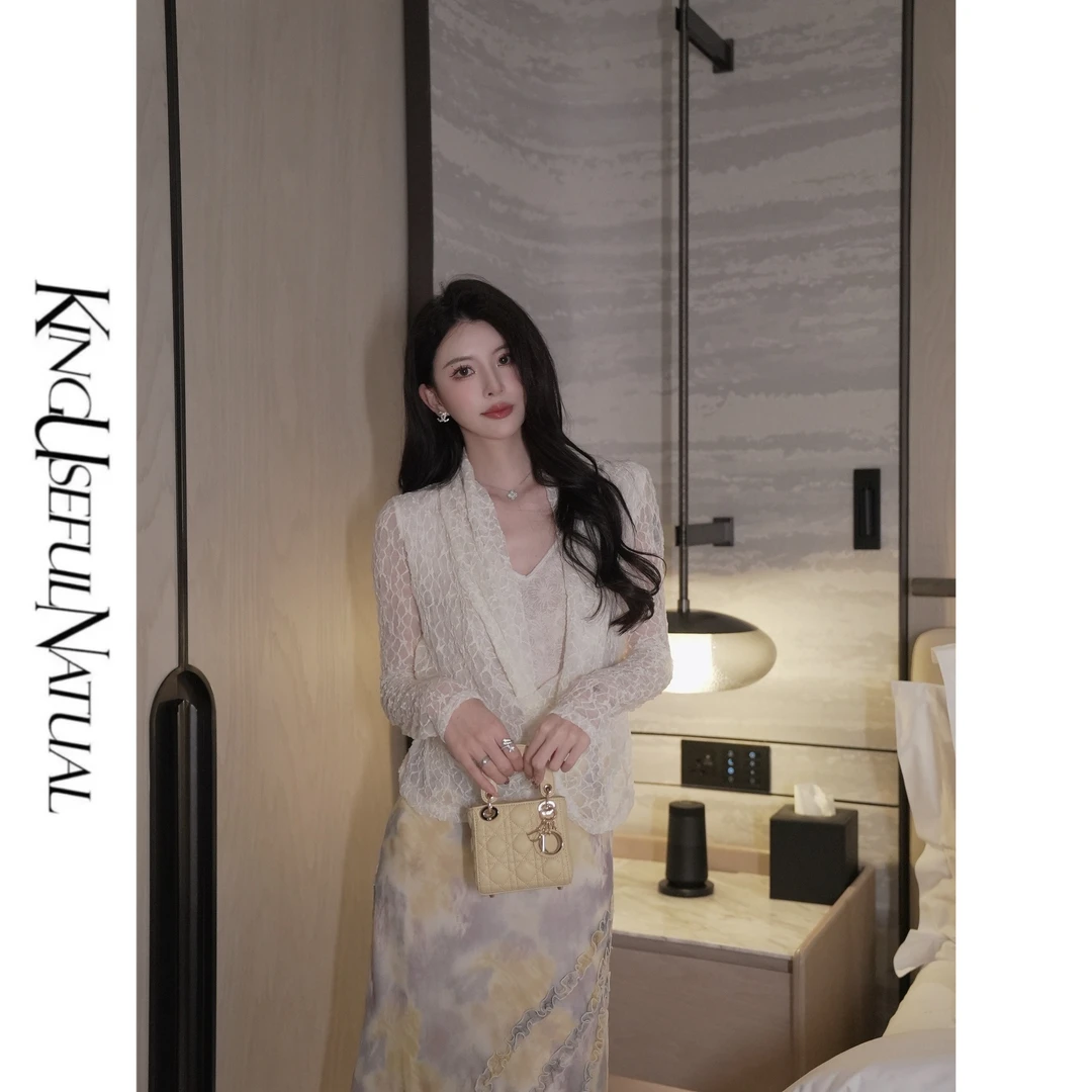 KUN【柔软印象】樯推时髦 高弹蕾丝配针织提花交叉荡领吸睛显瘦上衣