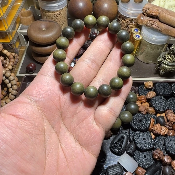 追***谷檀香木其他老山檀香阴沉1.2瑕疵