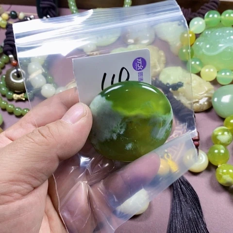 未镶嵌蛇纹石玉颈饰喜****道