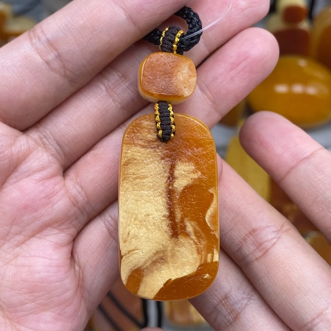 琥珀未镶嵌珠宝奇石