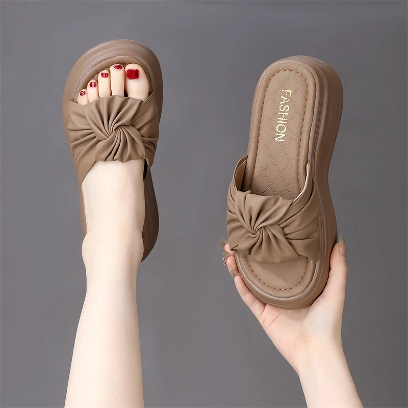 拖鞋厚底女夏外穿2025新款高级感时尚增高软底不累脚休闲沙滩凉拖