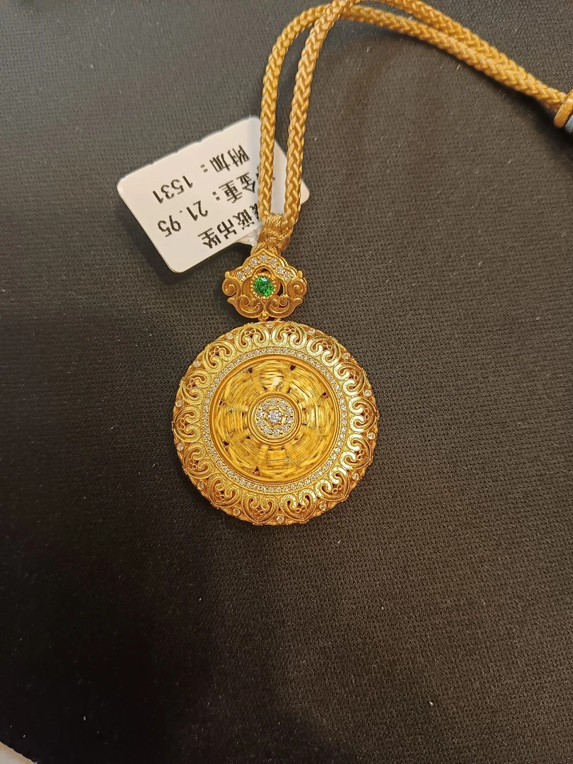 【51大促优惠】锁包黄金吊坠平安顺遂