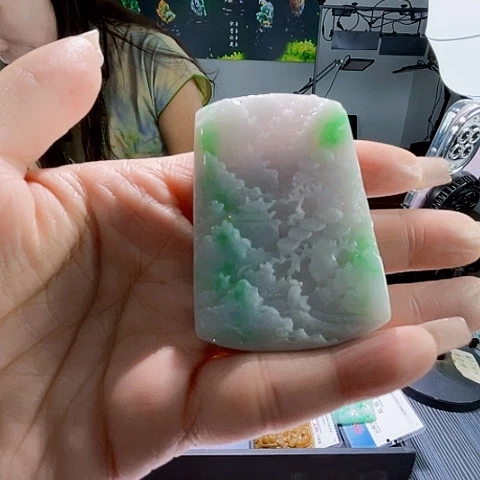 颈饰未镶嵌翡翠一个