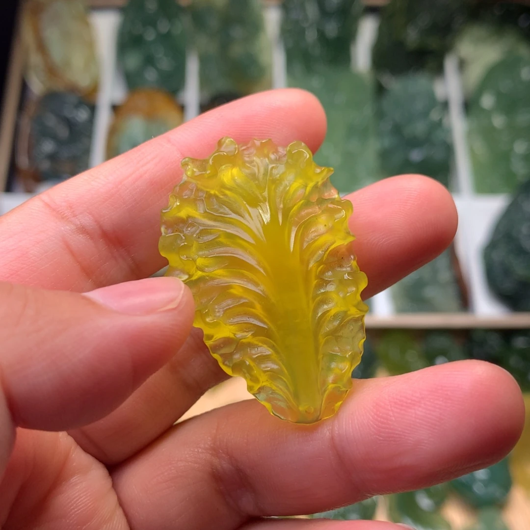 未镶嵌蛇纹石玉挂件生菜