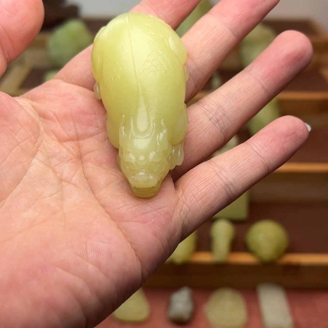和田玉（黄玉）未镶嵌颈饰