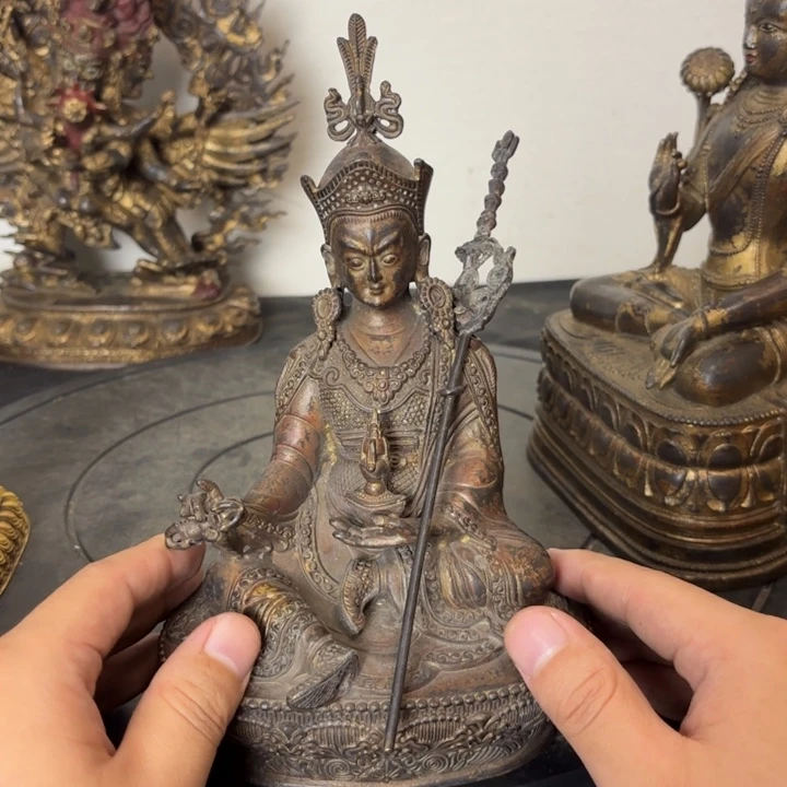 莲花生大士黄铜摆件