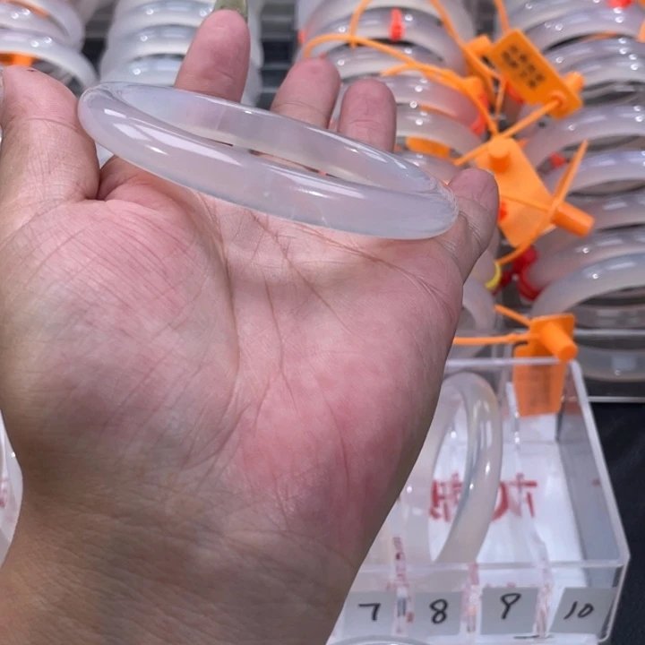 手镯玛瑙/玉髓未镶嵌