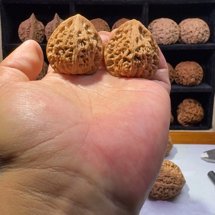 文玩核桃吊坠39野生