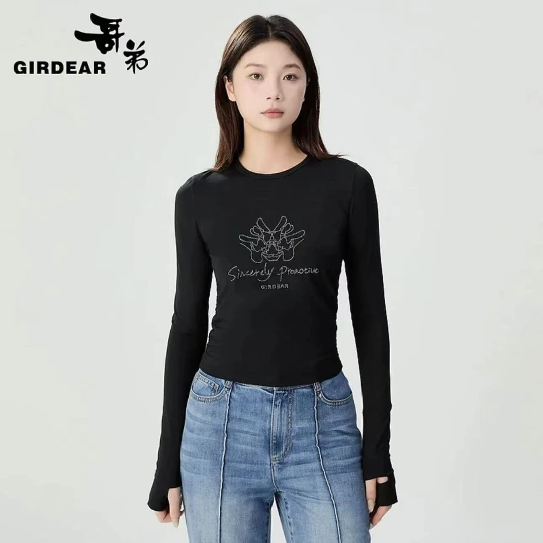 GIRDEAR/哥弟百搭显瘦短款腰褶设计长袖套头衫圆领T恤女1300887