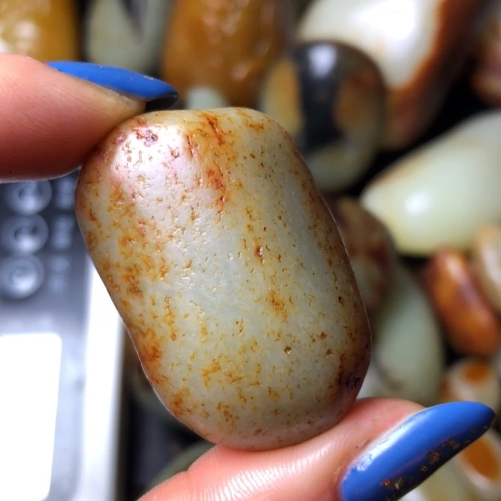 和田玉未镶嵌珠宝奇石