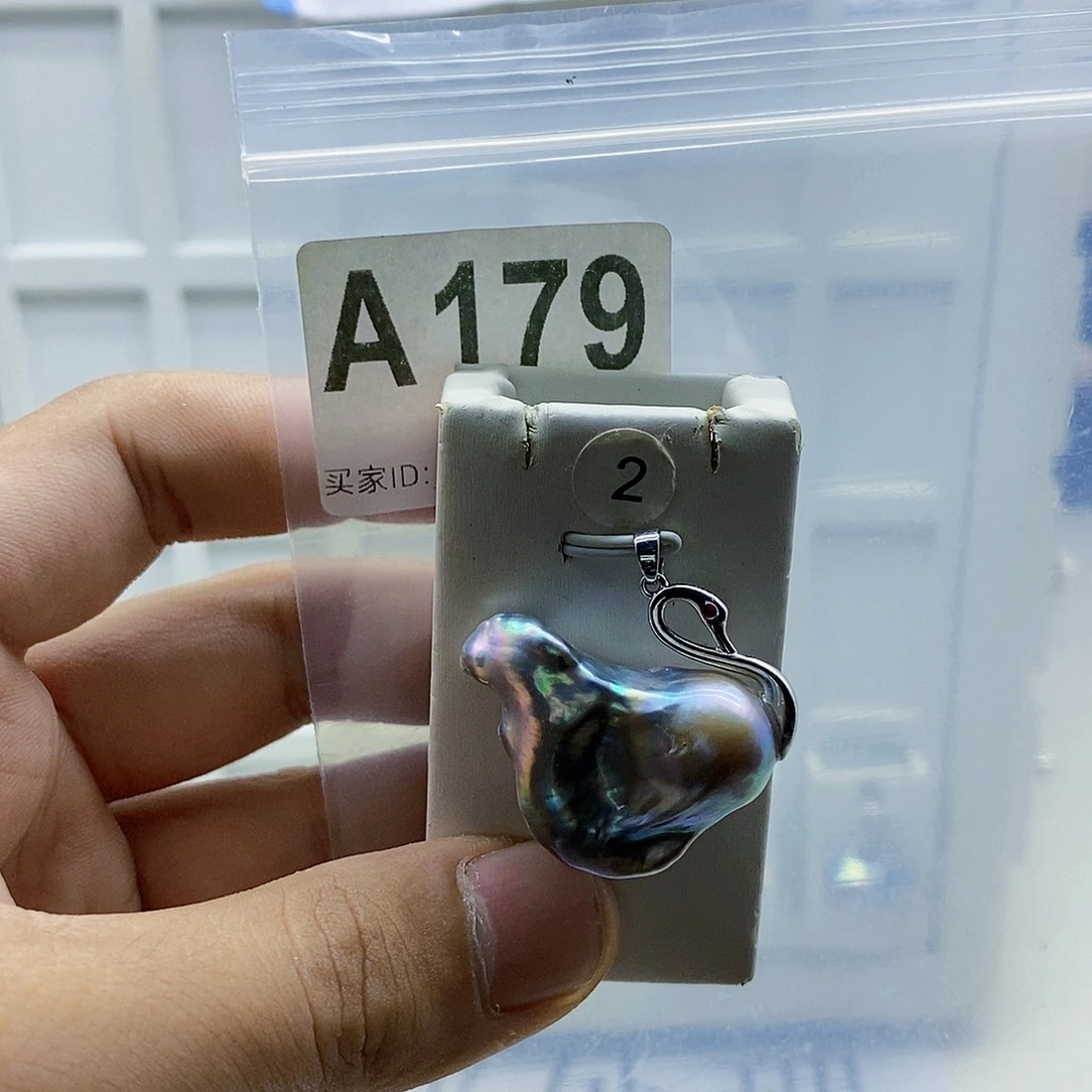 淡水珍珠颈饰合金