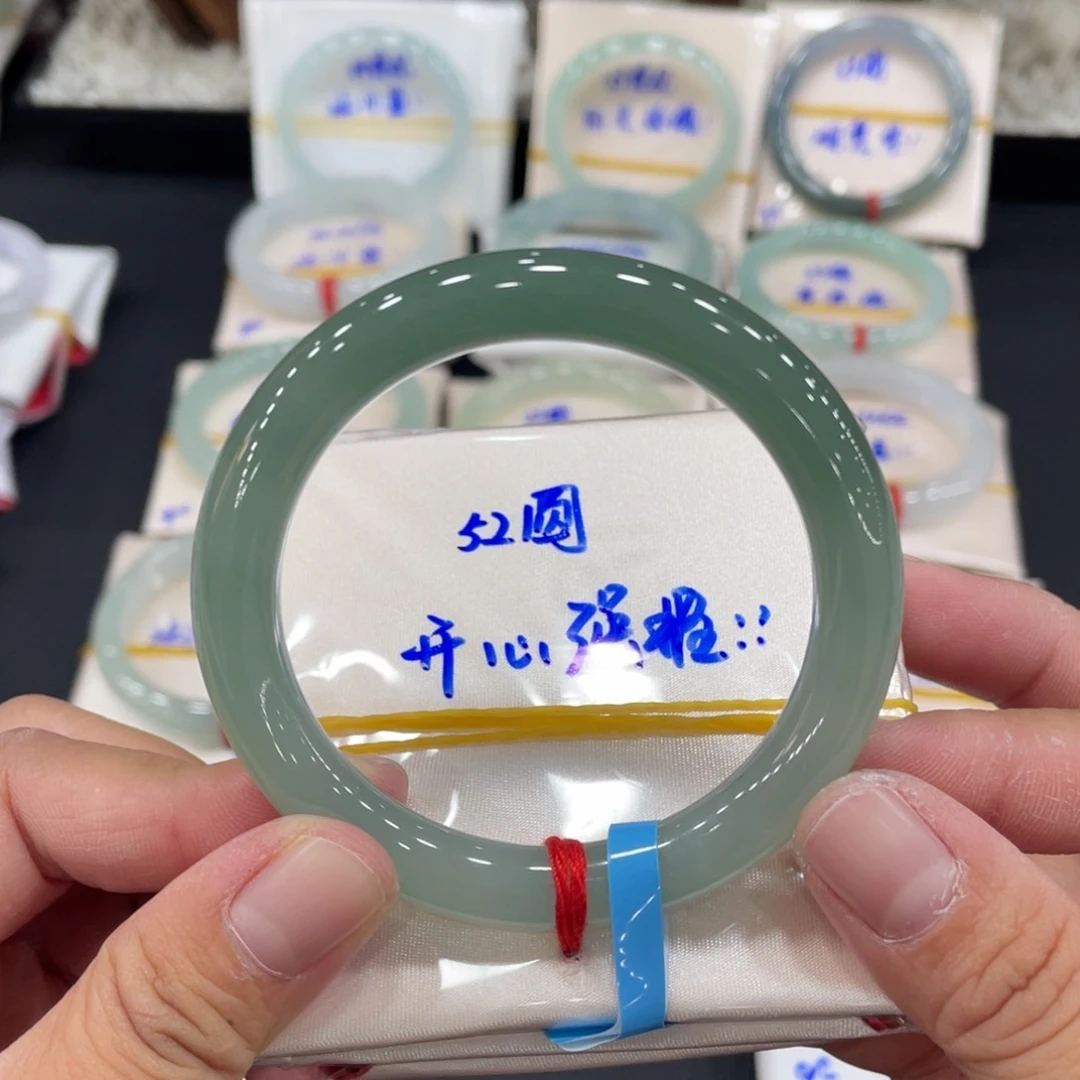 未镶嵌手镯翡翠缅甸翡翠天然翡翠