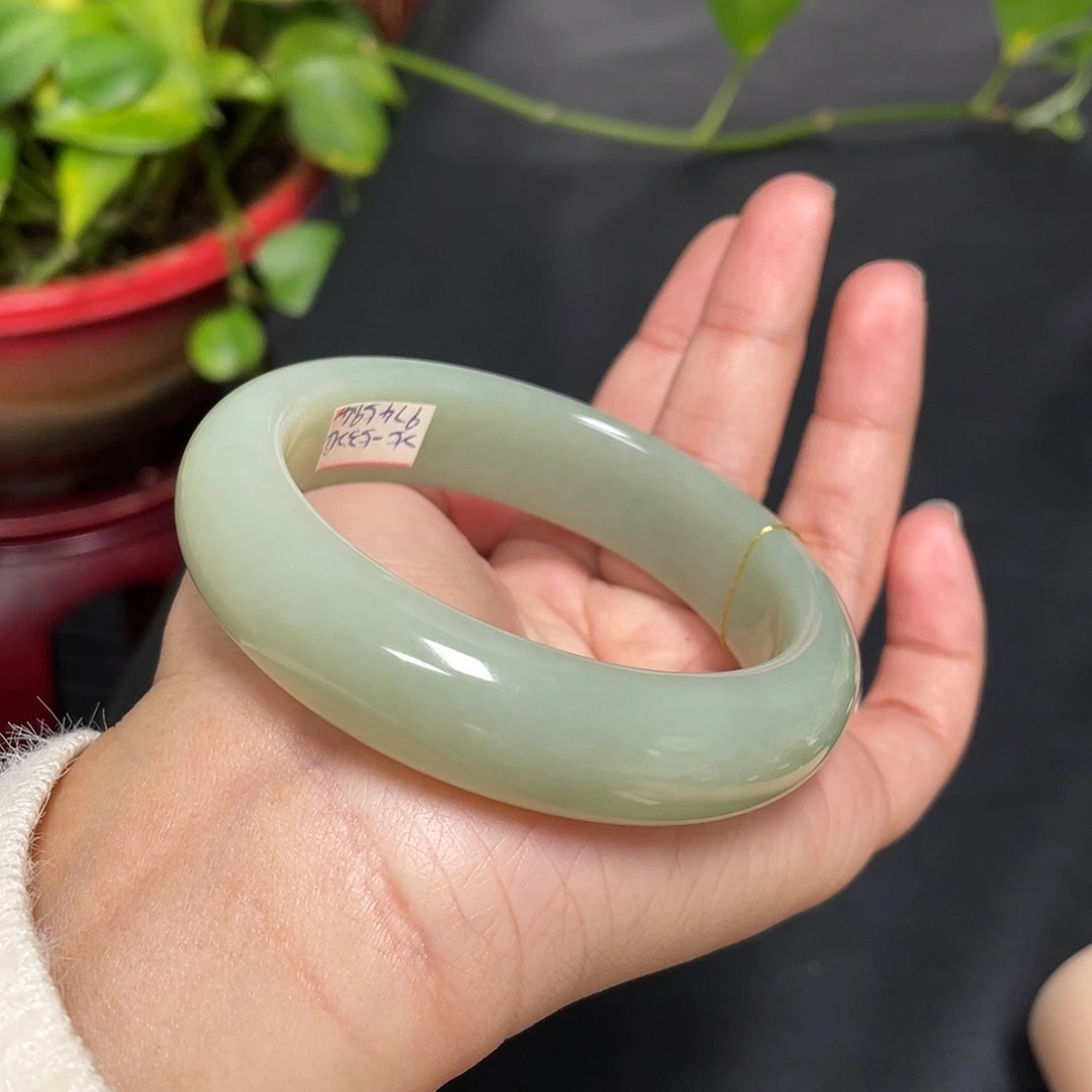 和田玉未镶嵌手镯大轮胎且末料