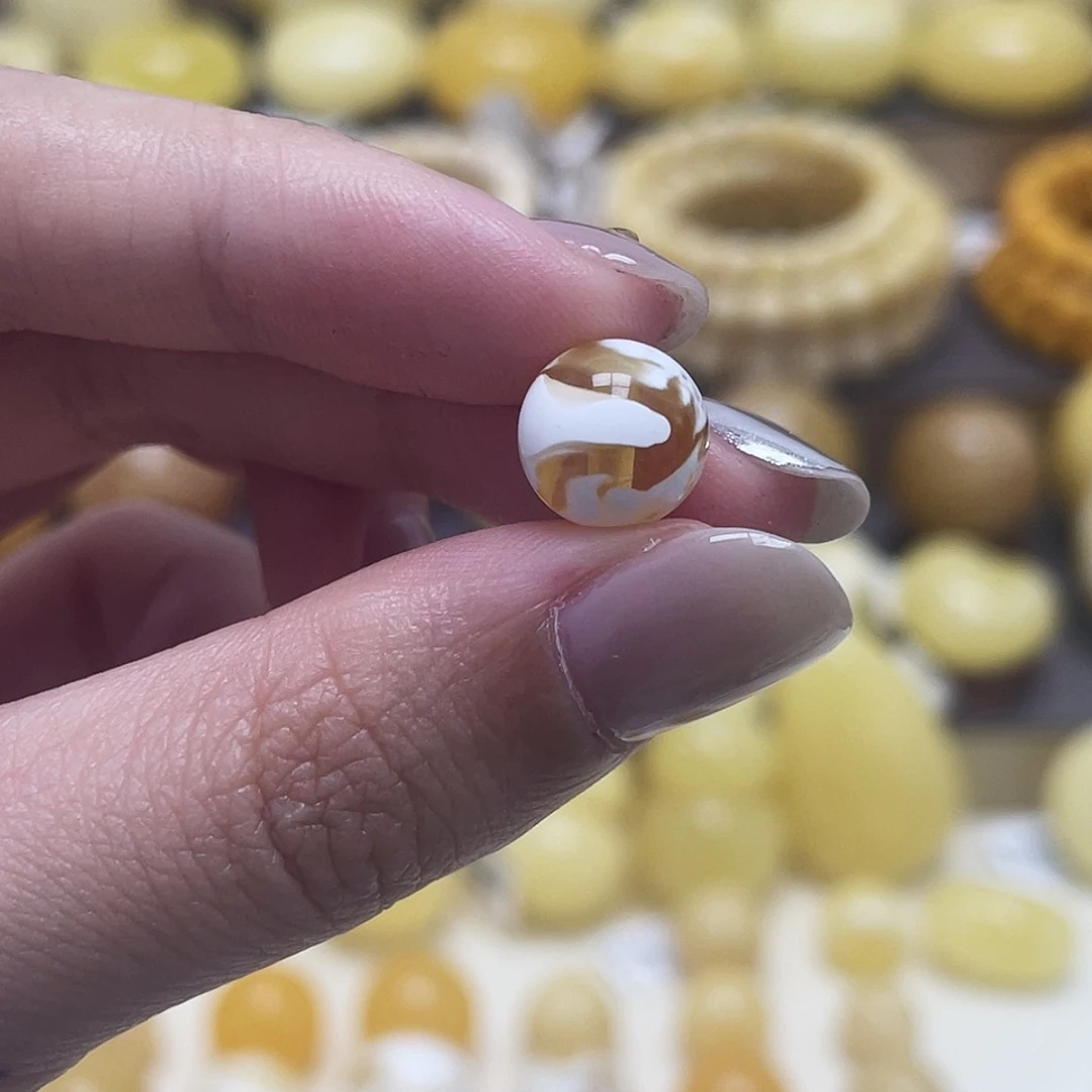 琥珀未镶嵌珠宝奇石9.8mm金漆白溶洞妖花圆珠